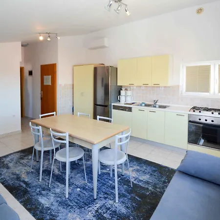 3-bedroom In - Istrien 11137 Appartamento *