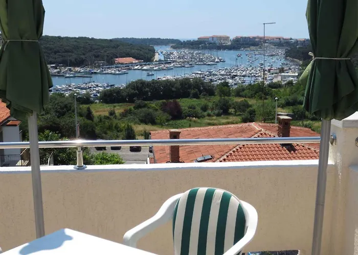 3-bedroom Karolina 11137 *