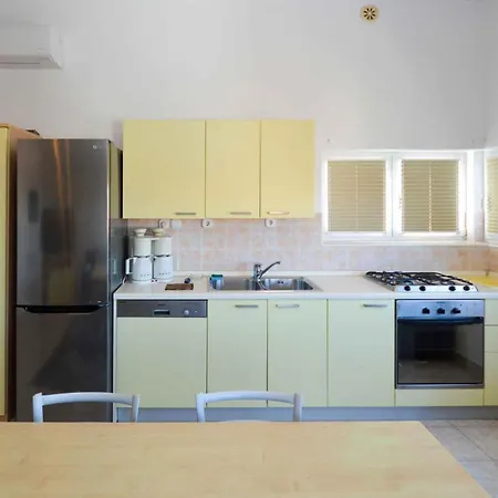 3-bedroom Karolina 11137 Apartament Pula