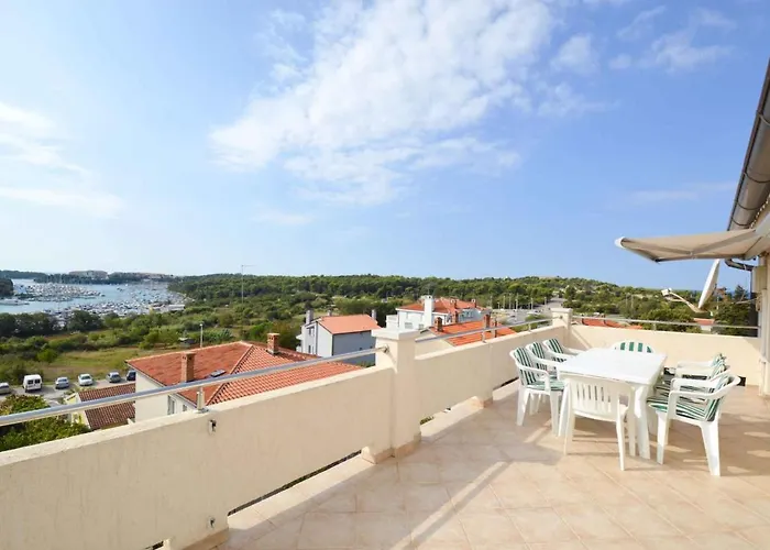 Apartament 3-bedroom Karolina 11137 Pula